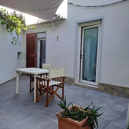 Δωμάτια σε οικογενειακή κατοικία La Sul Mare Cavo